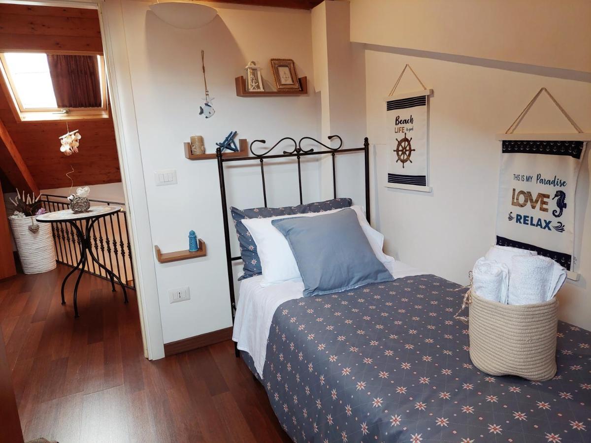 Le Camere della Casa di Tessa nel Borgo Antico Termoli Esterno foto